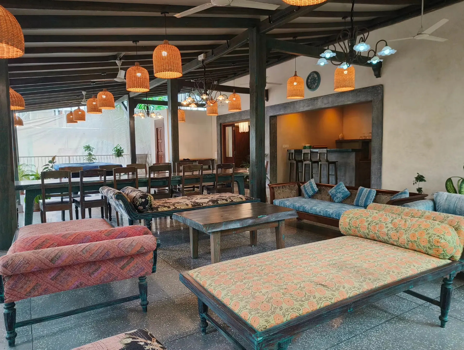 Communal lounge with pool table